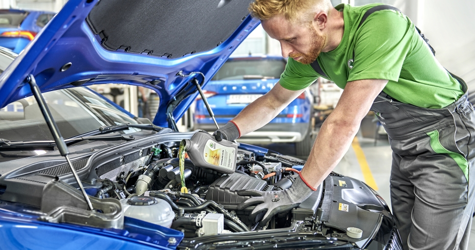 Акция на оригинальные моторные масла и масляные фильтры Škoda «На волне уверенности»