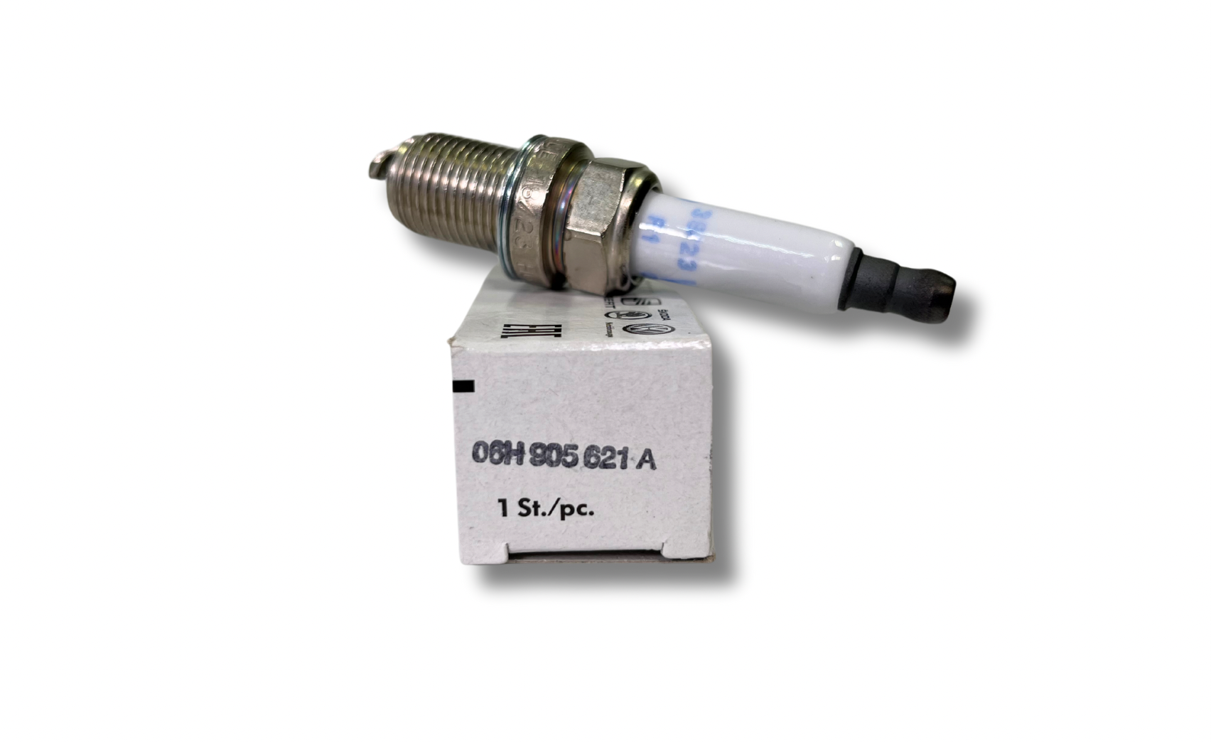 Свеча зажигания (06H905621A) 3