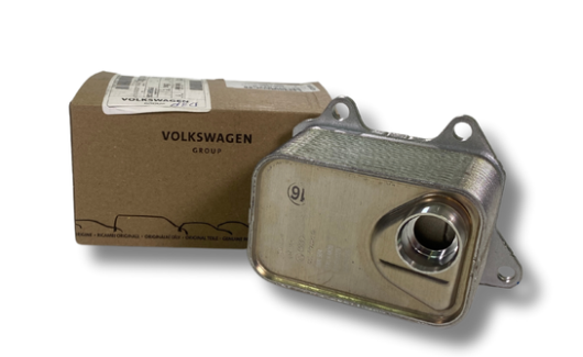 Радiатор оливний (06L117021G) 1